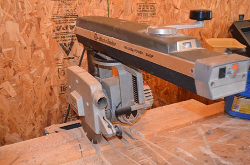 Property photo 75 - Personal Property Auction, Tractor & Implements, Cars, Lawn & Garden, Hunting & Fishing, Guns, Antiques & Collectibles, Household